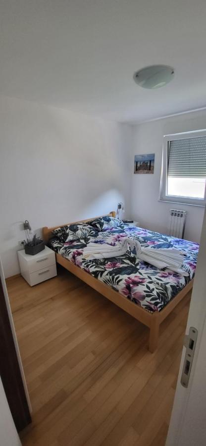 Apartment Summer Dream ปูนัต ภายนอก รูปภาพ