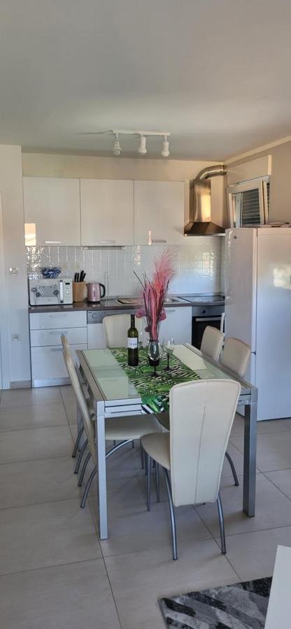 Apartment Summer Dream ปูนัต ภายนอก รูปภาพ