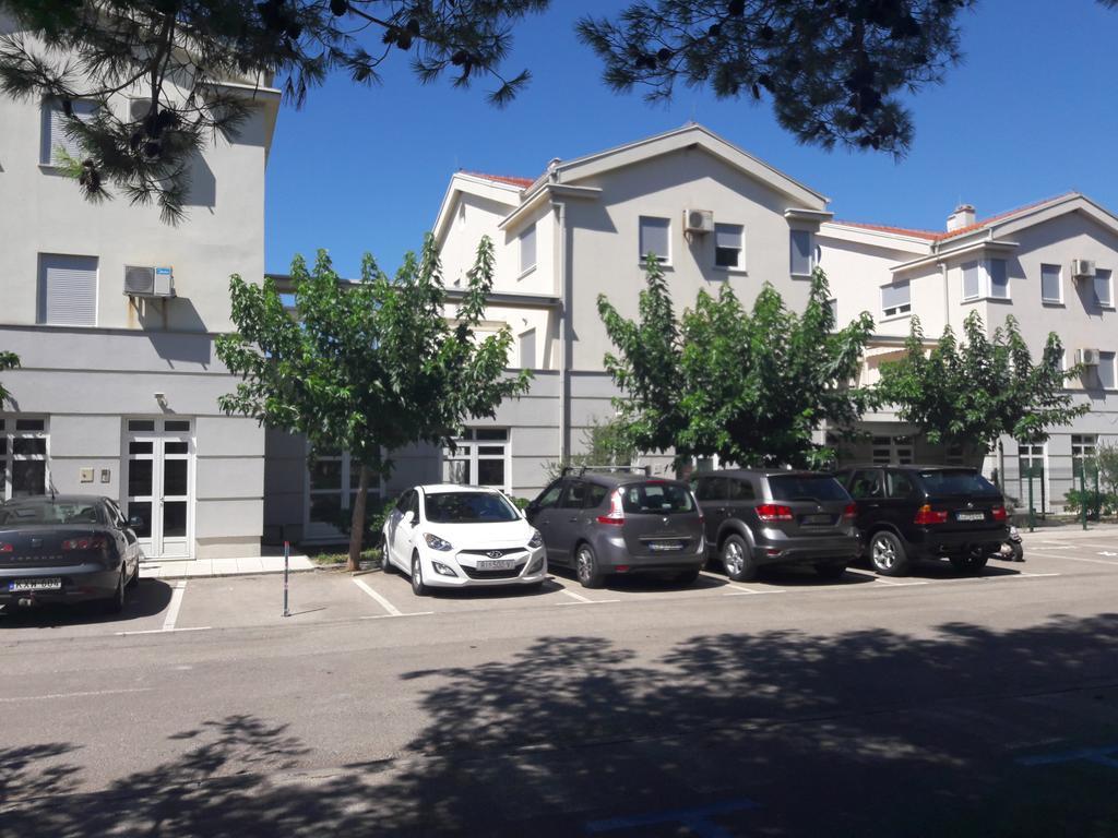 Apartment Summer Dream ปูนัต ภายนอก รูปภาพ